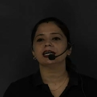 Tripti Class 12 Tuition trainer in Noida