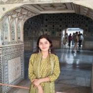 Komal T. Painting trainer in Lucknow