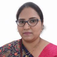 Sadiqua BTech Tuition trainer in Narasaraopet