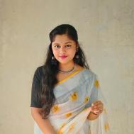 Parna Class 9 Tuition trainer in Kolkata