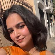 Himanshi W. Class 12 Tuition trainer in Delhi