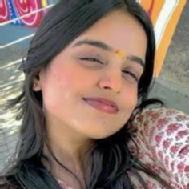 Prachi Class 12 Tuition trainer in Bangalore
