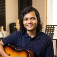 Dipanjan Mitra Guitar trainer in Santipur
