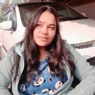 Reetu Class 11 Tuition trainer in Mumbai