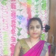 Ayushi G. Nursery-KG Tuition trainer in Meerut