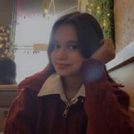 Charu Sketching trainer in Noida