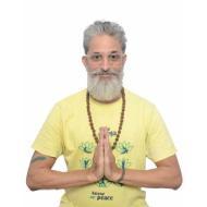 Dr Raunaque Sidana Yoga trainer in Mumbai