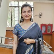 Nidhi Class I-V Tuition trainer in Delhi
