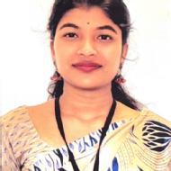 Maneesha Class I-V Tuition trainer in Kochi