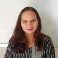 Himani Class 6 Tuition trainer in Abu Dhabi