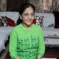 Mrs Dolly Naithani Class I-V Tuition trainer in Delhi