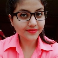 Ayushi V. Class 6 Tuition trainer in Noida