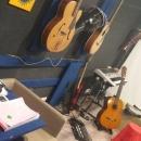 Raju sangeet niwas Guitar Lessons for Adults institute in Patna