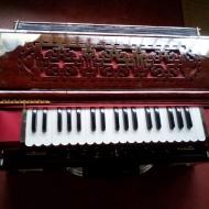 Matthews Music Harmonium institute in Pune