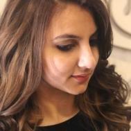 Neha S. Makeup trainer in Delhi