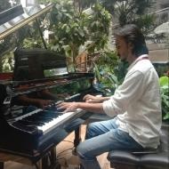 Tushar Thorat Piano trainer in Mumbai