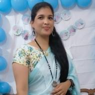 Nasrin Akbar Jamadar Class 12 Tuition trainer in Pune