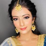 Dilpreet Makeup trainer in Phagwara