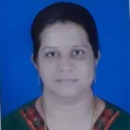 Uma Dhananjay Deshpande Class 8 Tuition trainer in Nashik